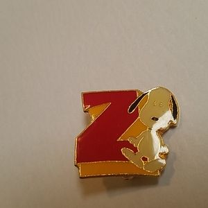 1958 Peanuts Snoopy Red Letter Z Enamel Pin